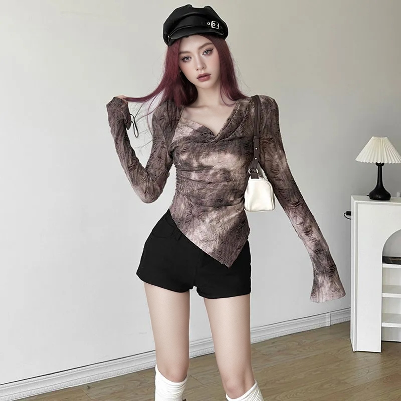 跨境外贸欧美风春秋季女装破洞长袖打底T恤衫性感辣妹不规则修身